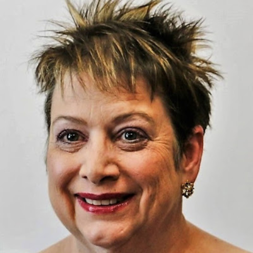 Meet your Posher, Caroline